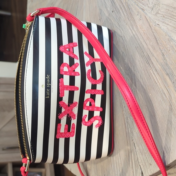 Rare Kate Spade New York EXTRA SPICY MILLIE CROSSBODY like new - Picture 4 of 10